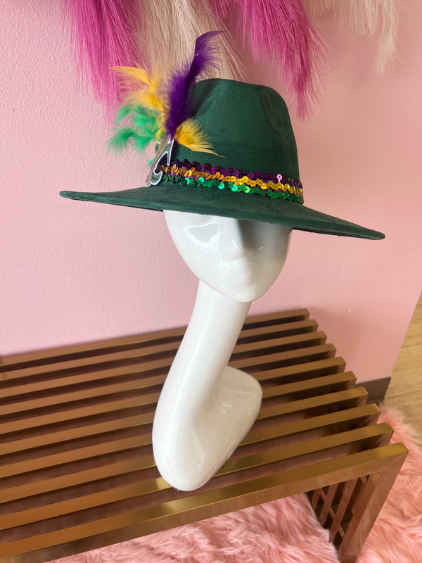 FEATHER WIDE BRIM MARDI GRAS HAT Green